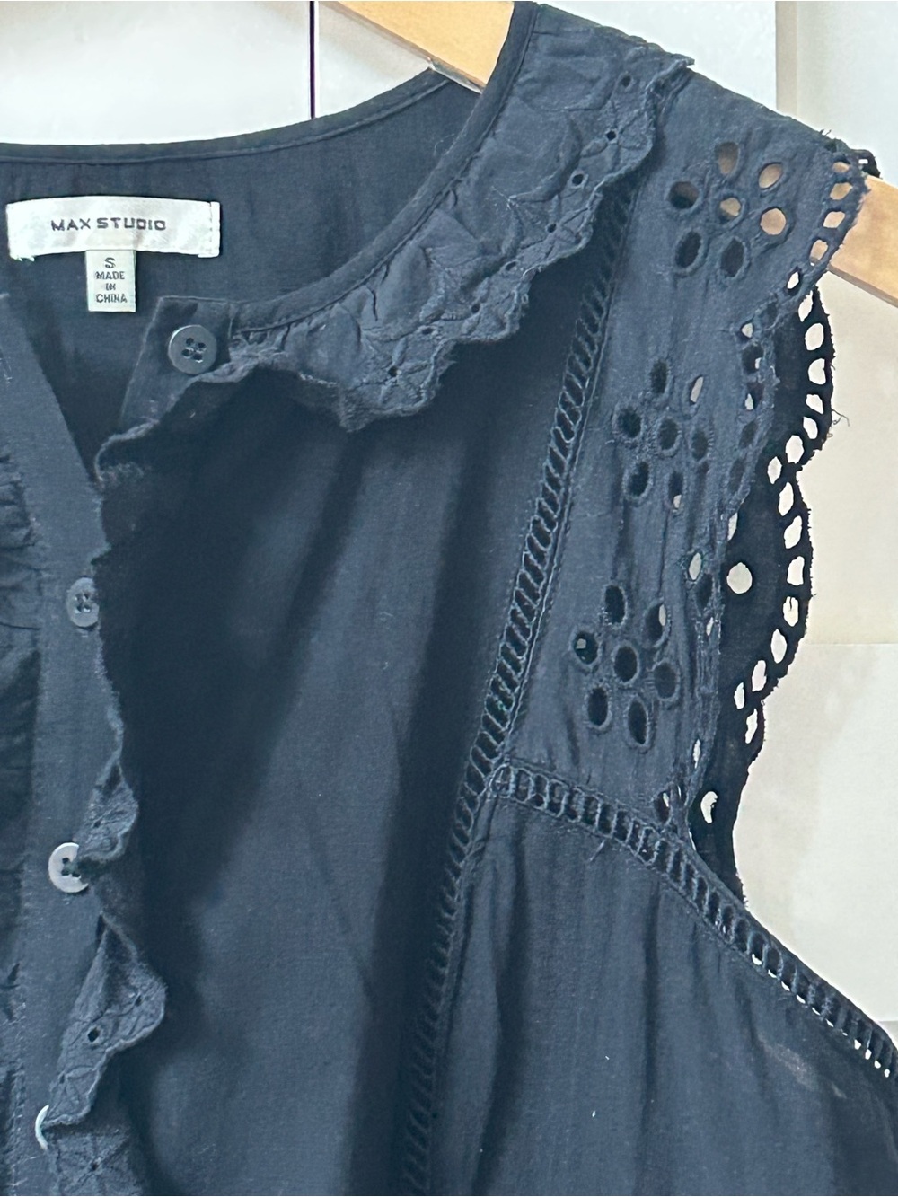 Max Studio Cotton Eyelet Blouse - Picture 5 of 10